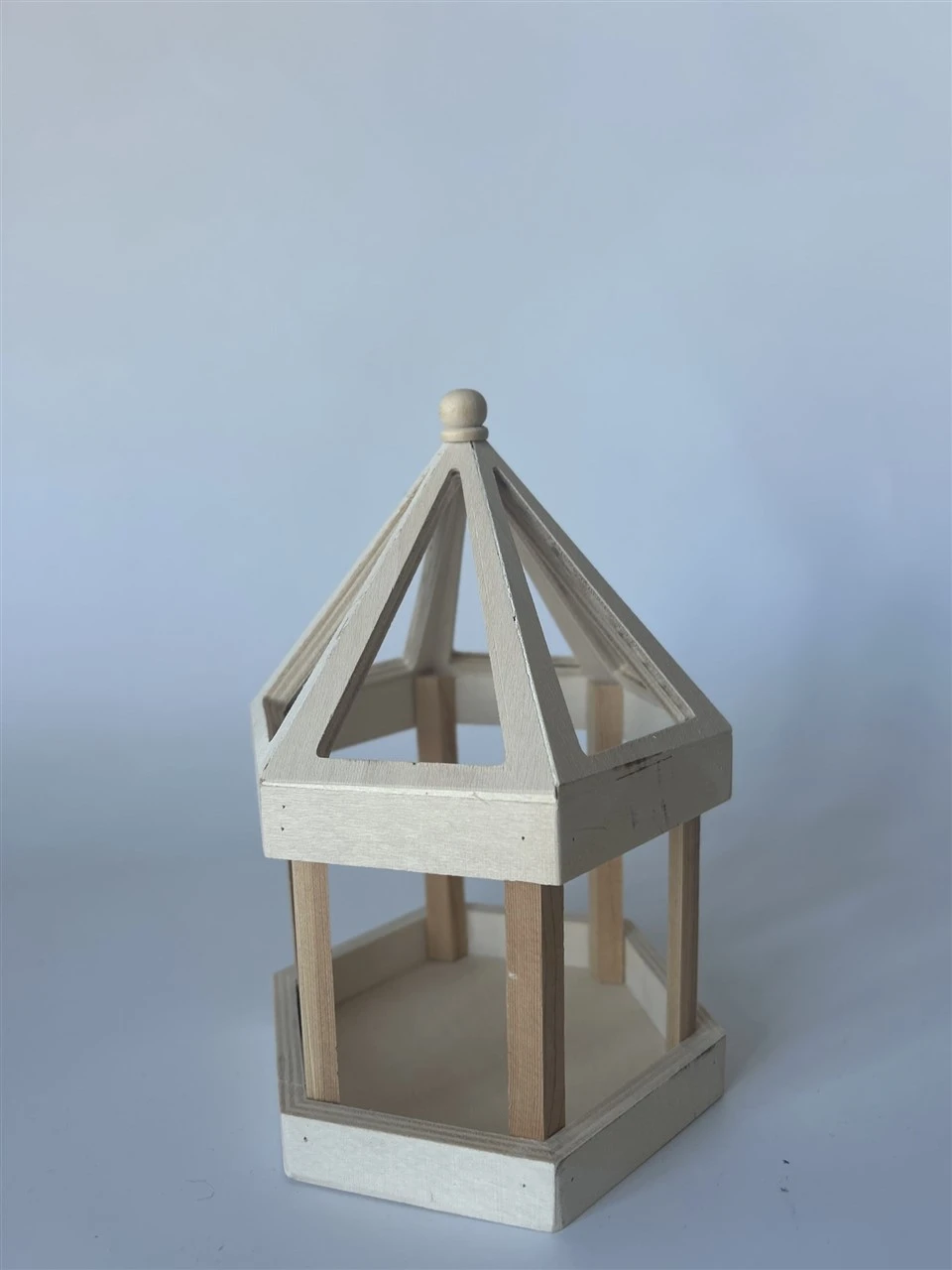 Casa de pájaros de madera hexágono