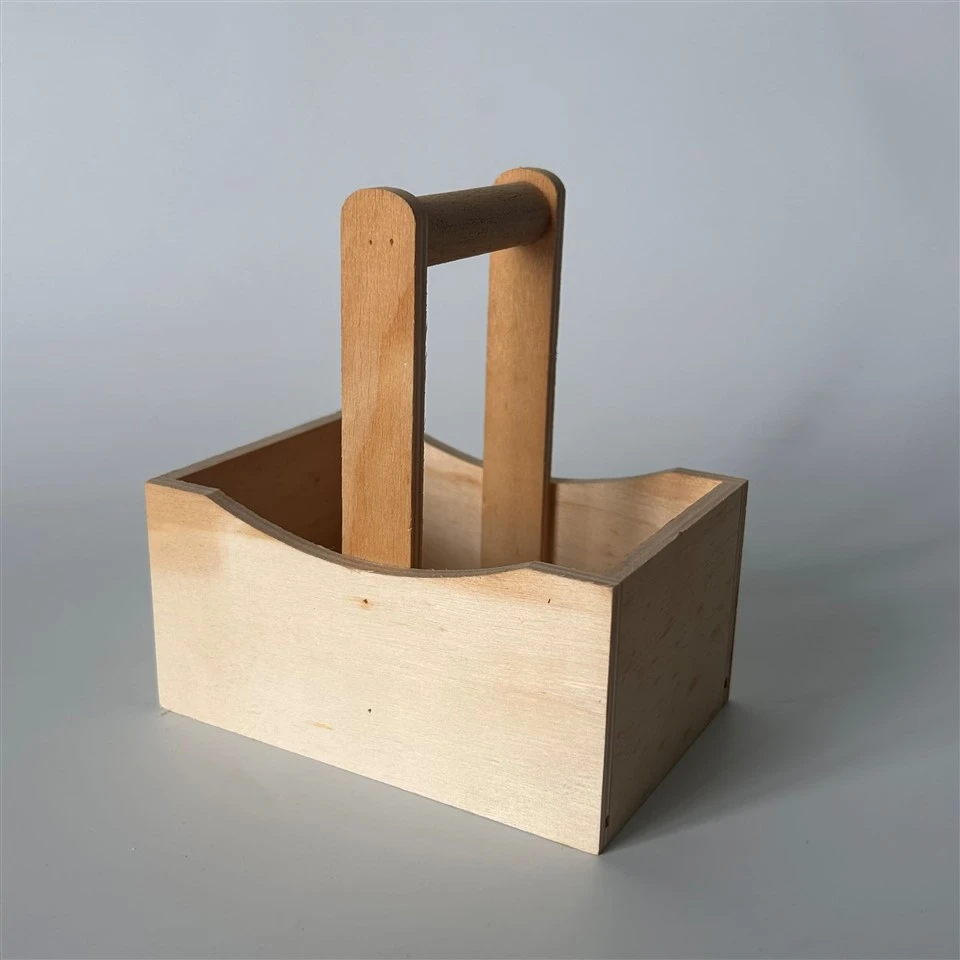 Canasta de madera contrachapada de álamo con mango