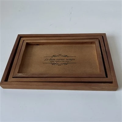 Juego de madera de tres bandejas