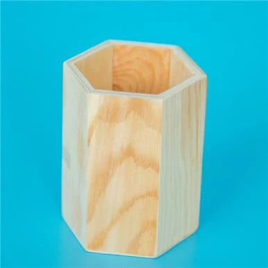 Portalápices de madera sin terminar